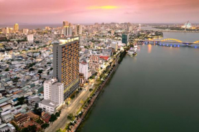 Wink Icon Hotel Danang Riverside - Luxury Suites - 24hrs Stay & Rooftop Pool Bar